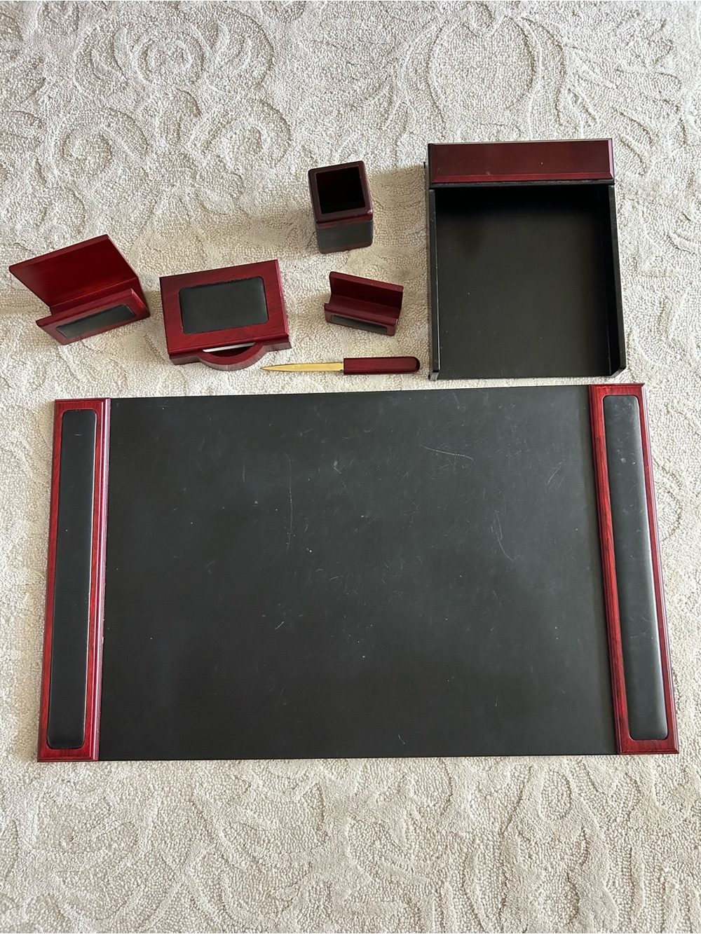 Dacasso Wood & Leather Desk Set 7 Pieces Luxury Professional Office